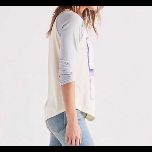 ☮️ HP ☮️ NWT Lucky Brand Woodstock raglan top - Picture 2 of 8